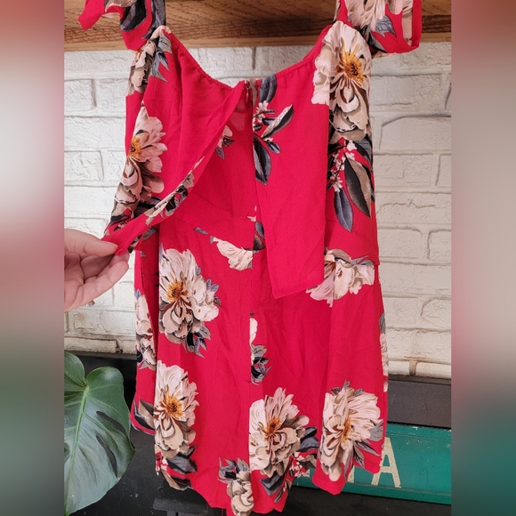 Missguided Red Floral Crepe Overlay Bardot Playsuit Womens Size 10 NWT - Picture 4 of 8